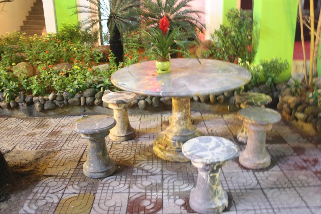 Ngoi Nha Xanh Hotel Da Nang Exterior foto
