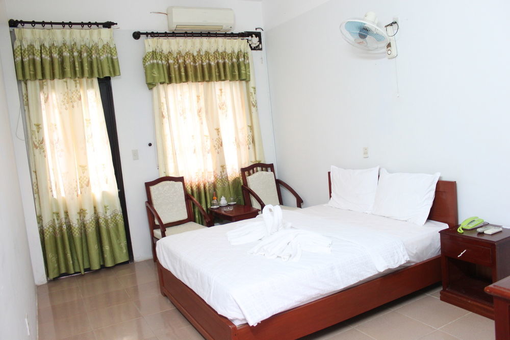 Ngoi Nha Xanh Hotel Da Nang Exterior foto