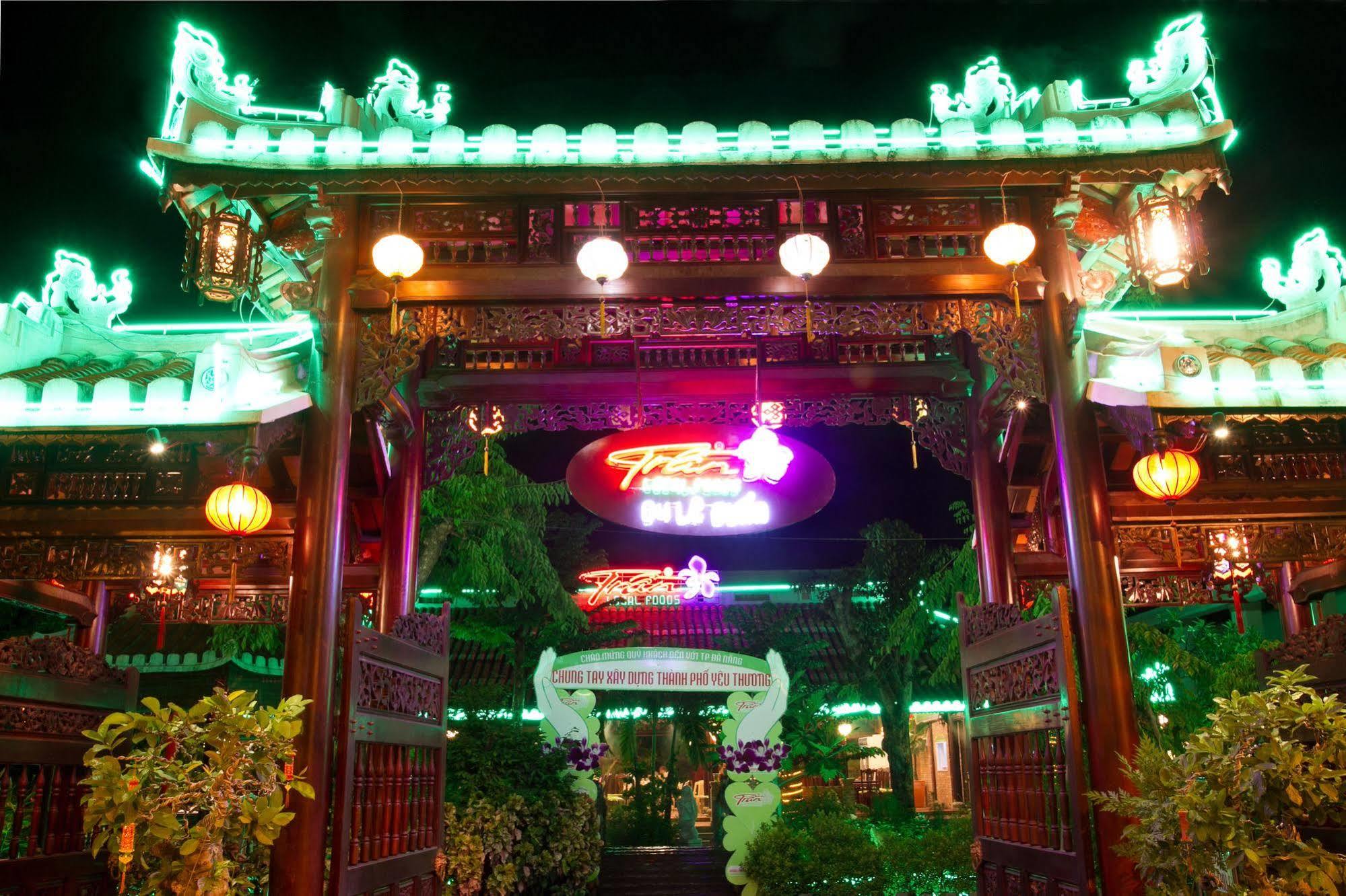 Ngoi Nha Xanh Hotel Da Nang Exterior foto
