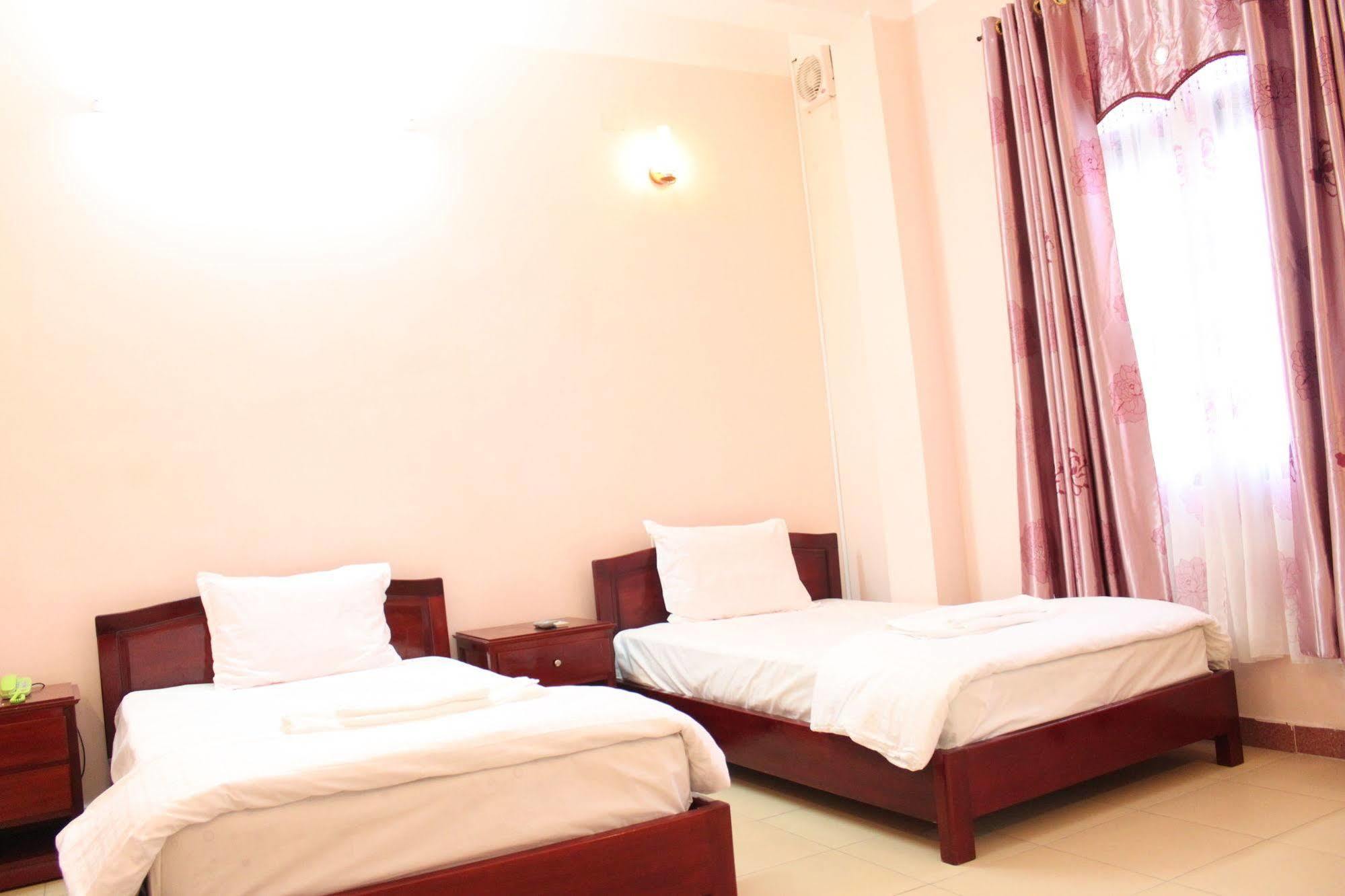 Ngoi Nha Xanh Hotel Da Nang Exterior foto